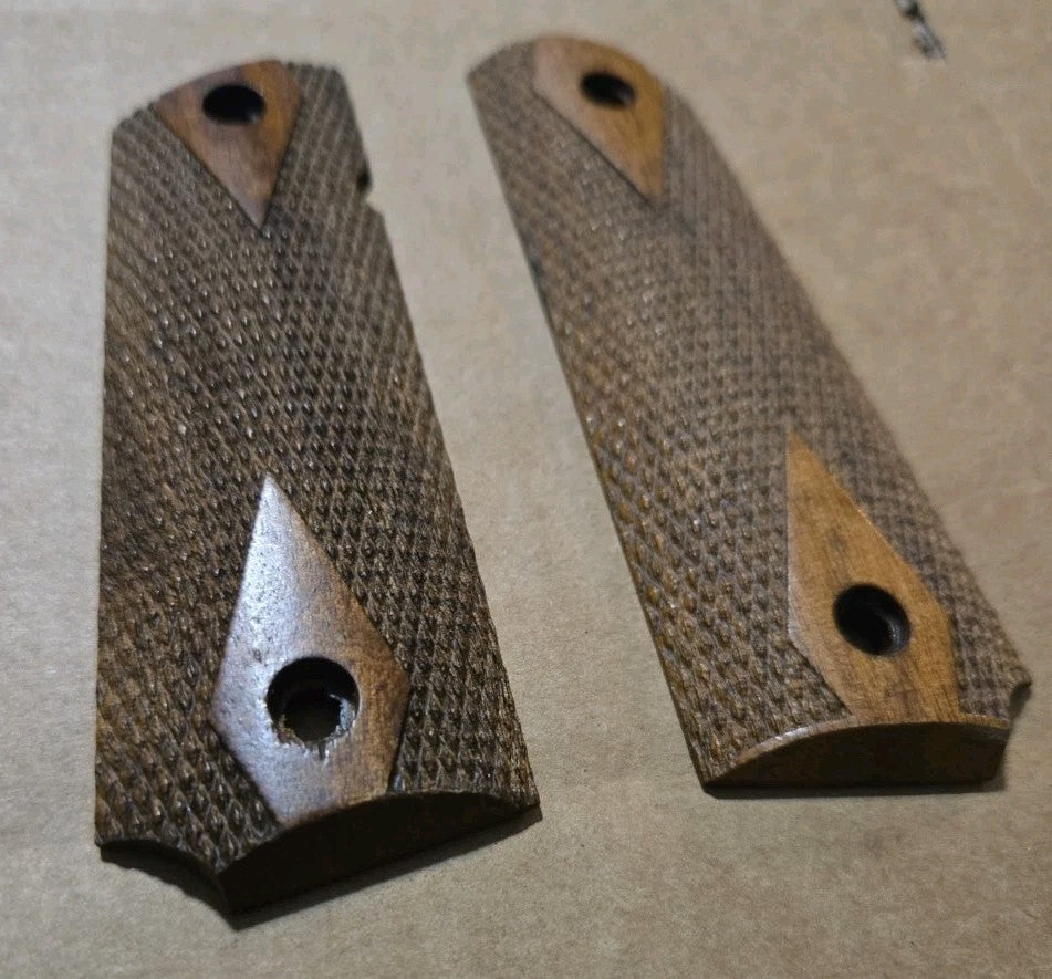 1911 Commander / Commander Compact Pistols Wooden Grips