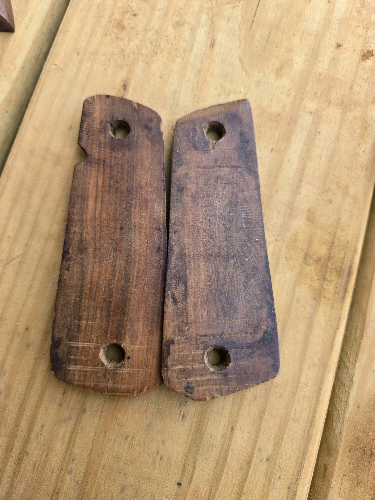 1911 Commander / Commander Compact Pistols Wooden Grips