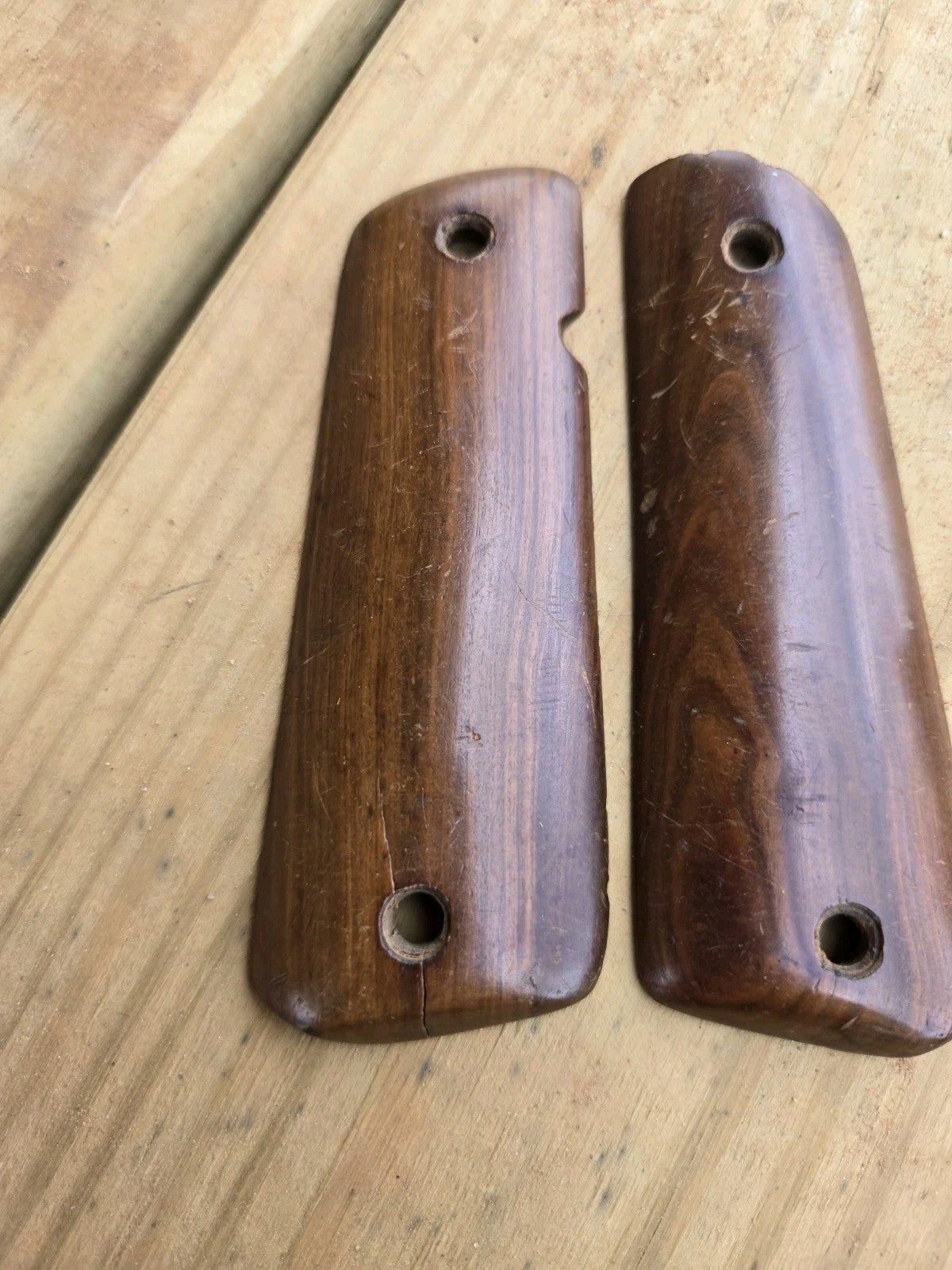 1911 Commander / Commander Compact Pistols Wooden Grips