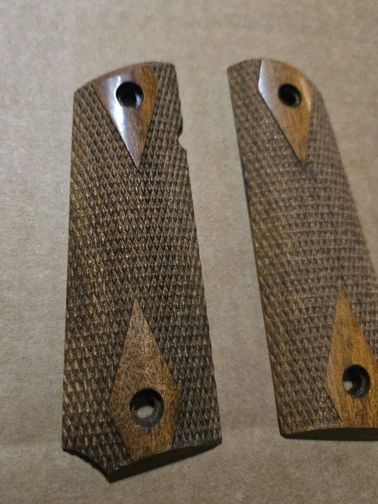 1911 Commander / Commander Compact Pistols Wooden Grips