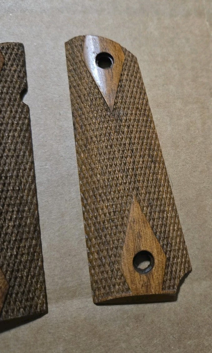 1911 Commander / Commander Compact Pistols Wooden Grips