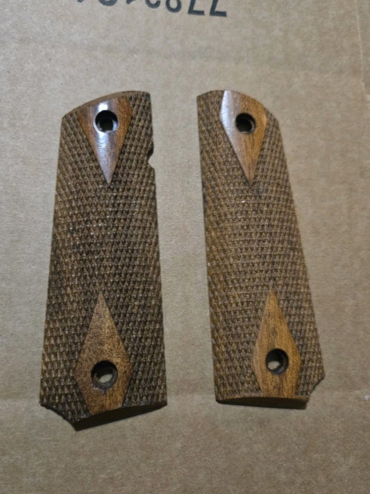 1911 Commander / Commander Compact Pistols Wooden Grips