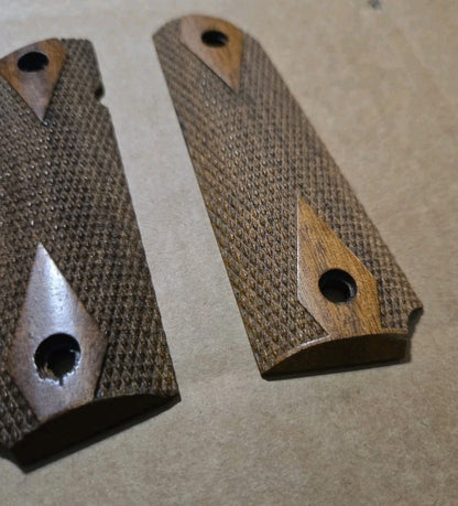 1911 Commander / Commander Compact Pistols Wooden Grips